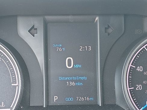 Used 2021 Toyota Venza LE AWD/4WD image 18