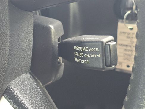 Used 2010 Dodge Challenger R/T image 5