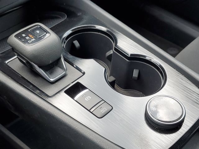Used 2024 Nissan Rogue S AWD/4WD image 17