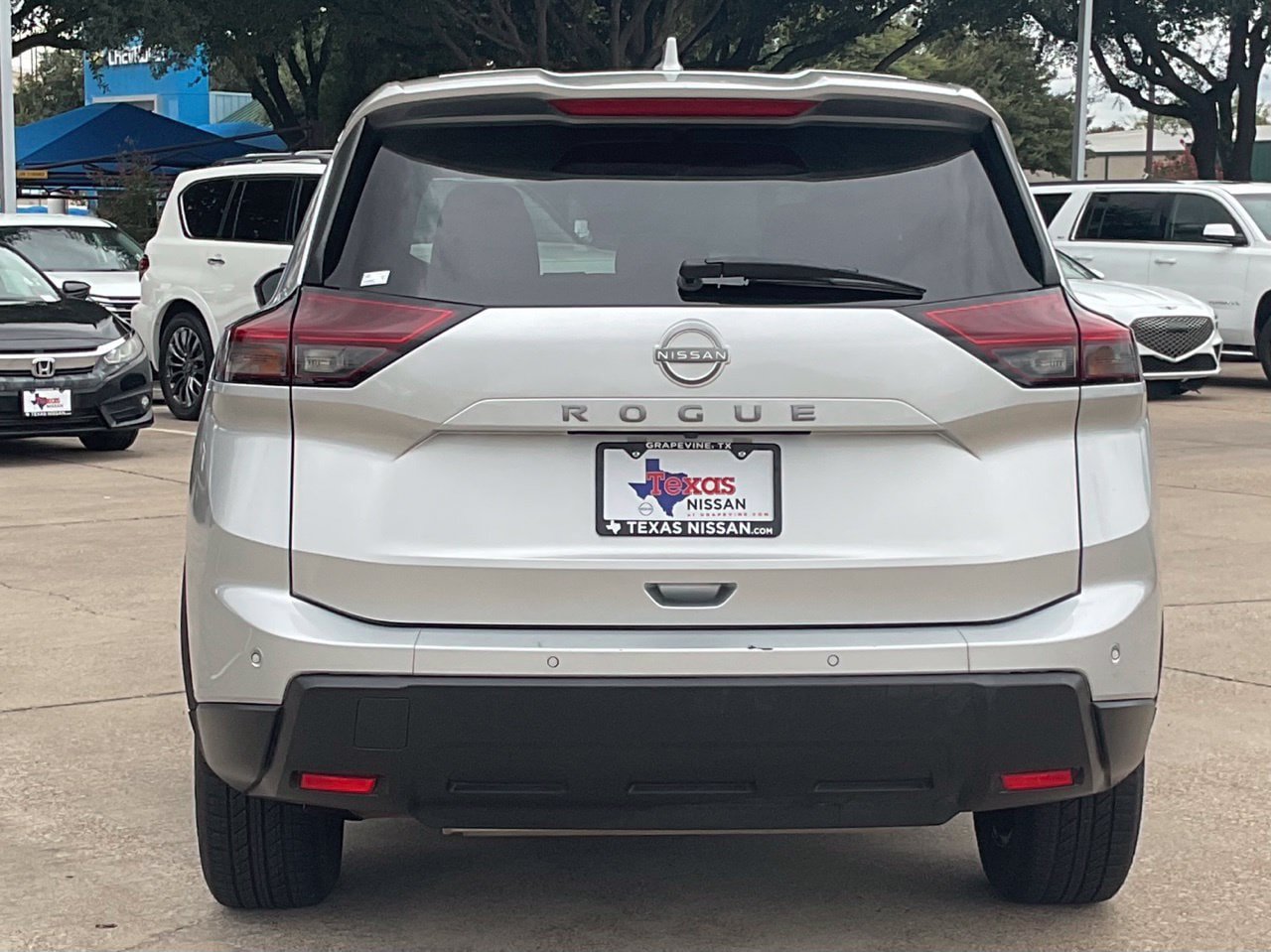 Used 2025 Nissan Rogue SV FWD image 5