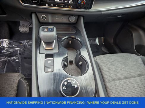 Used 2021 Nissan Rogue SV image 25