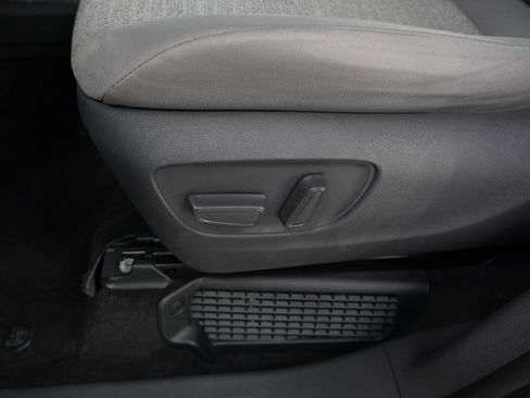 Used 2021 Toyota Sienna LE AWD/4WD image 22