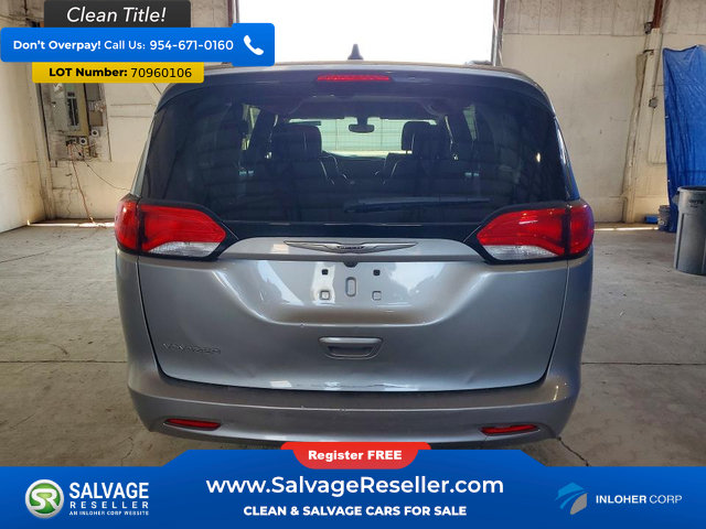 Used 2021 Chrysler Voyager Lxi FWD image 8