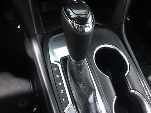Used 2021 Chevrolet Equinox LT FWD image 23