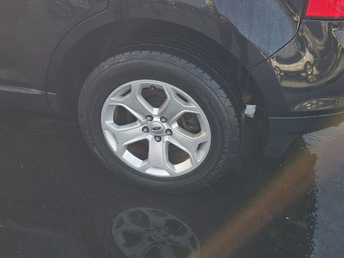 Used 2013 Ford Edge SE image 11