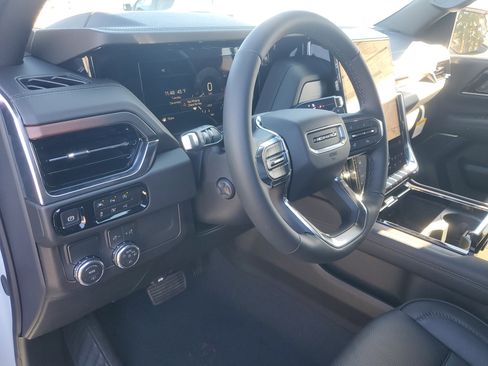 New 2026 GMC Yukon Denali w/ Sun & Power Step Package image 17