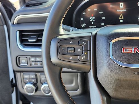 Used 2024 GMC Yukon AT4 w/ Technology Package image 28