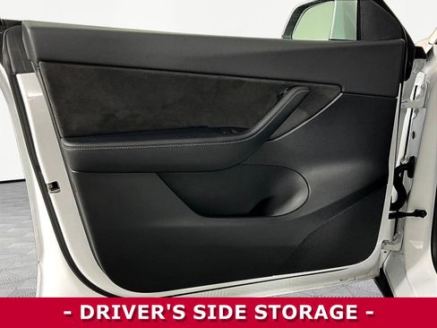 Used 2021 Tesla Model Y Long Range AWD/4WD image 19