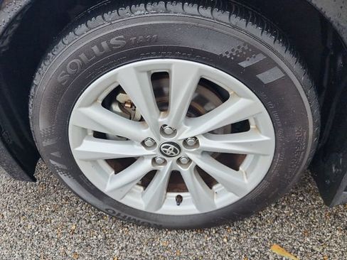 Used 2023 Toyota Corolla SE image 28