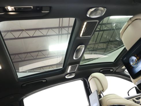 Used 2018 Mercedes-Benz Maybach S 560 4MATIC image 78