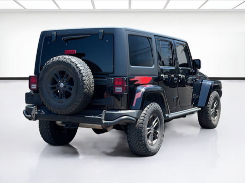 Used 2017 Jeep Wrangler Unlimited Sahara AWD/4WD image 4
