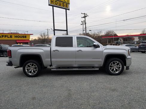 Used 2017 GMC Sierra 1500 SLT w/ SLT Premium Package image 5