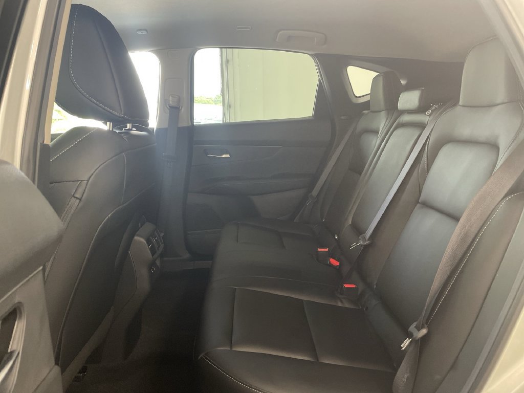 Certified 2025 Nissan Murano SV FWD image 19
