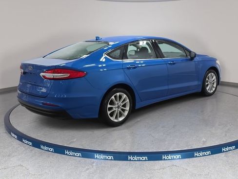 Used 2020 Ford Fusion SE image 6