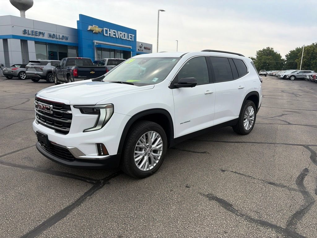 Used 2024 GMC Acadia Elevation AWD/4WD image 2