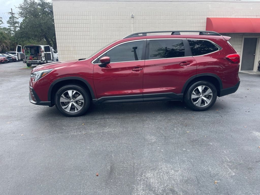 Used 2025 Subaru Ascent Premium AWD/4WD image 2