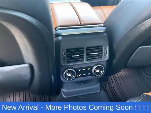 Used 2019 Land Rover Range Rover Velar R-Dynamic SE AWD/4WD image 20