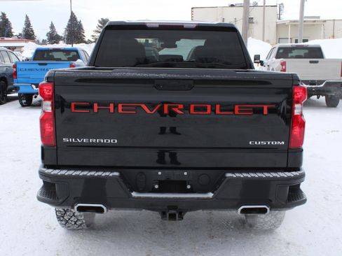 Used 2023 Chevrolet Silverado 1500 Custom Trail Boss image 6