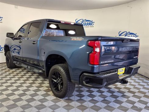 Used 2021 Chevrolet Silverado 1500 Custom Trail Boss image 2