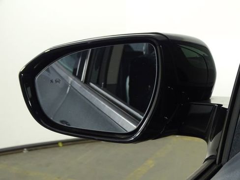 Used 2020 Chevrolet Bolt Premier w/ Infotainment Package image 38