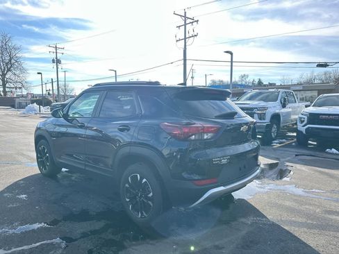 Used 2021 Chevrolet TrailBlazer LT w/ Convenience Package image 11