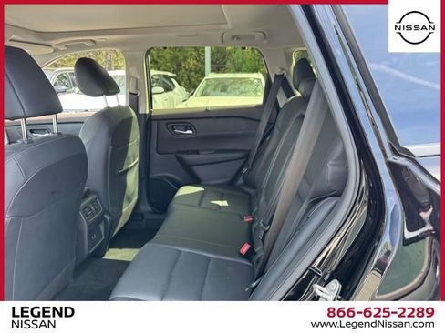 Used 2023 Nissan Rogue SV w/ SV Premium B Package AWD/4WD image 12