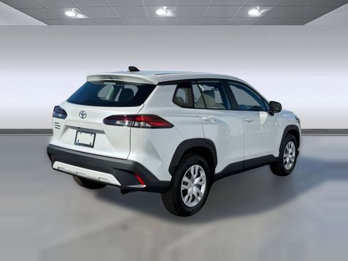 Used 2026 Toyota Corolla Cross L image 9