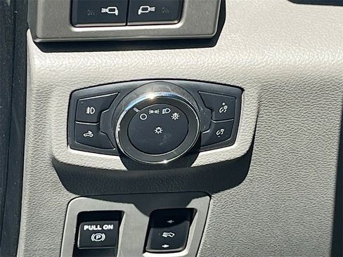 Used 2019 Ford F150 Lariat image 10