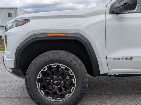New 2026 GMC Canyon AT4 w/ Technology Plus Package AWD/4WD image 3