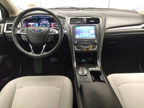 Used 2020 Ford Fusion SE w/ Equipment Group 151A image 22