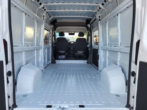 Used 2025 RAM ProMaster 2500 w/ Crew Van Package FWD image 19