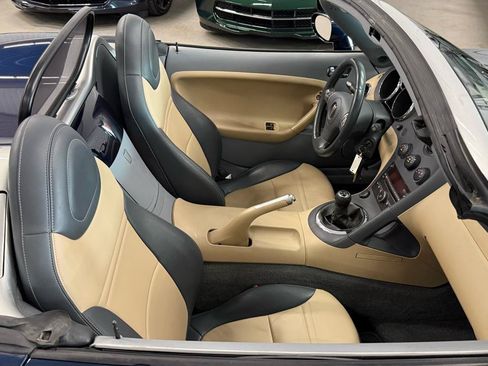 Used 2006 Pontiac Solstice Convertible w/ Premium Package RWD image 38