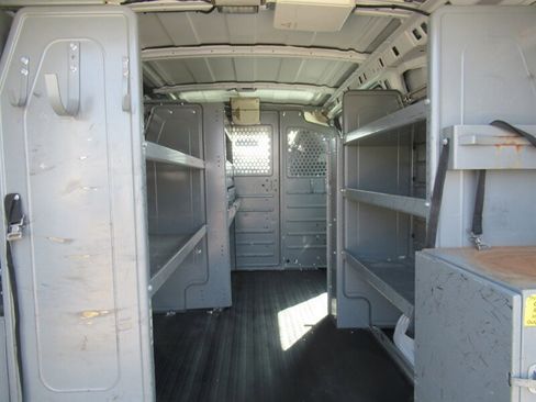 Used 2014 Chevrolet Express 2500 image 8