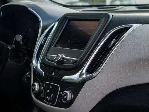 Used 2020 Chevrolet Equinox LS FWD image 20