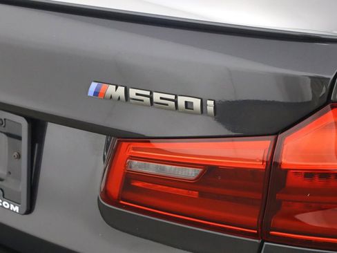 Used 2019 BMW M550i xDrive image 40