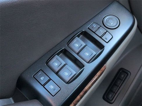 Used 2020 Chevrolet Tahoe Premier image 26