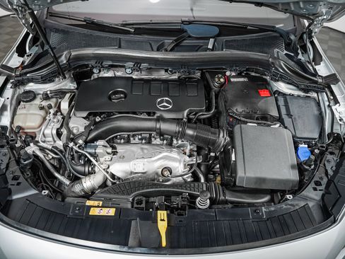 Certified 2023 Mercedes-Benz GLA 250 4MATIC image 3