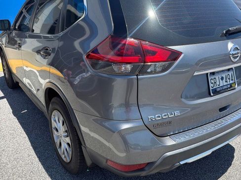 Used 2018 Nissan Rogue S FWD image 3