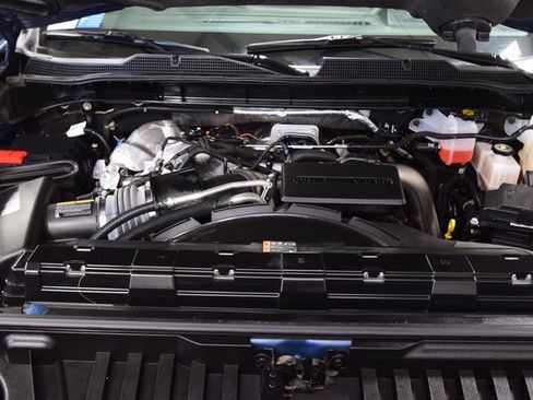 Used 2024 Chevrolet Silverado 3500 High Country w/ Technology Package image 32