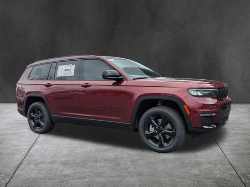 New 2025 Jeep Grand Cherokee L Limited w/ Luxury Tech Group II AWD/4WD image 2