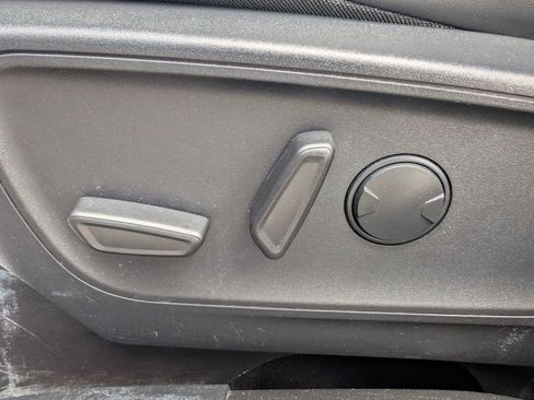 Used 2025 Ford Escape ST-Line Select AWD/4WD image 10