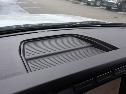 Used 2023 Ford F250 XL w/ XL Chrome Package image 25