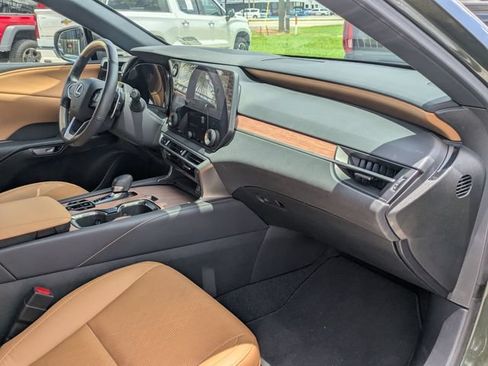 Used 2023 Lexus RX 350 Premium Plus w/ Cold Area Package FWD image 31
