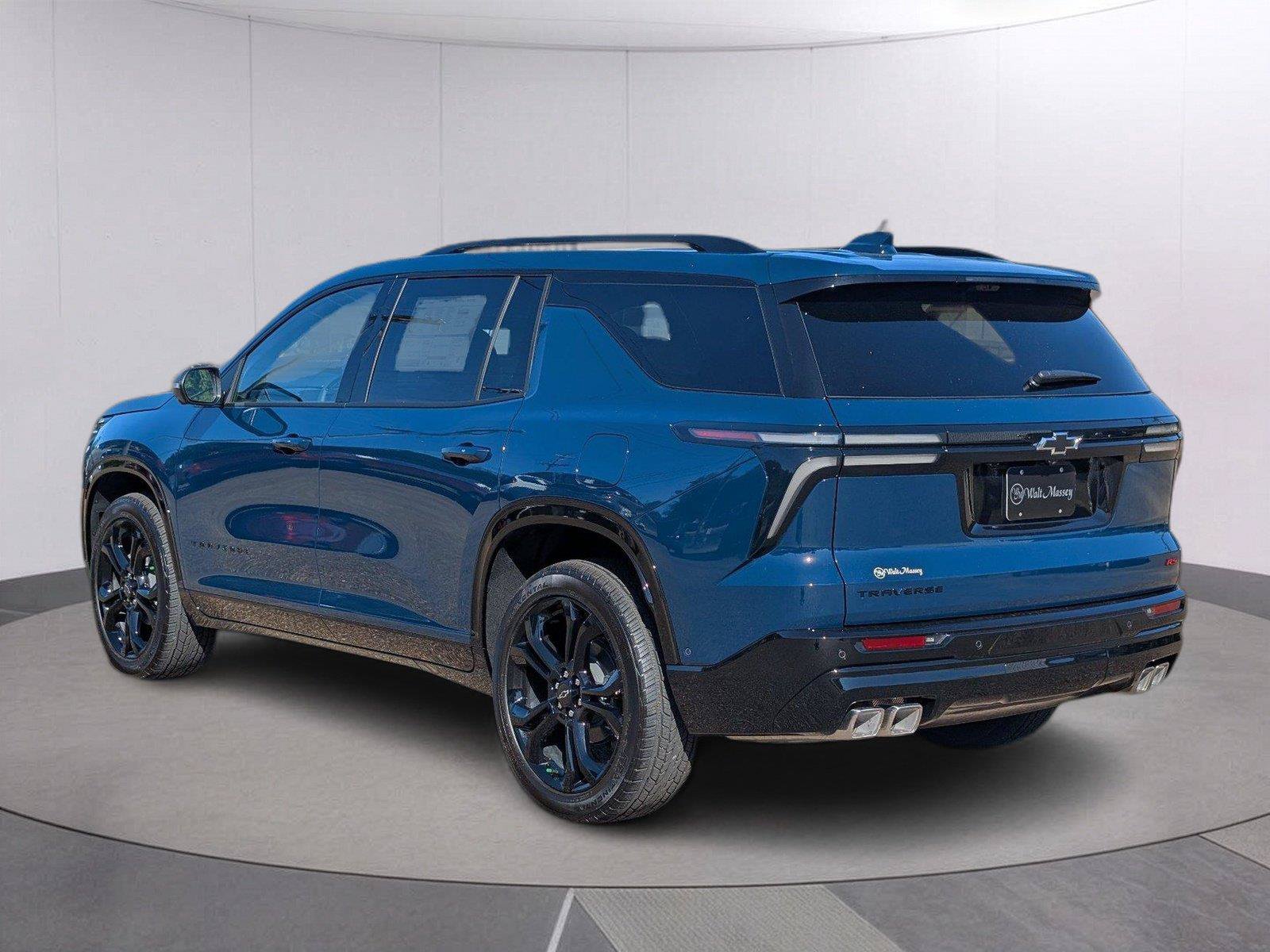 New 2027 Chevrolet Traverse RS FWD image 3