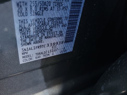 New 2026 INFINITI QX60 Luxe w/ Family Package image 34