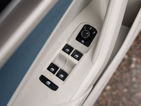 New 2026 Volkswagen Jetta SE image 13