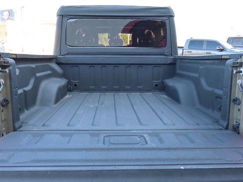 Used 2020 Jeep Gladiator Rubicon image 15