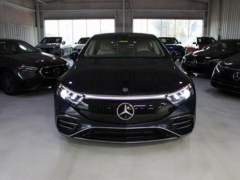 Used 2023 Mercedes-Benz EQS 580 4MATIC Sedan image 40
