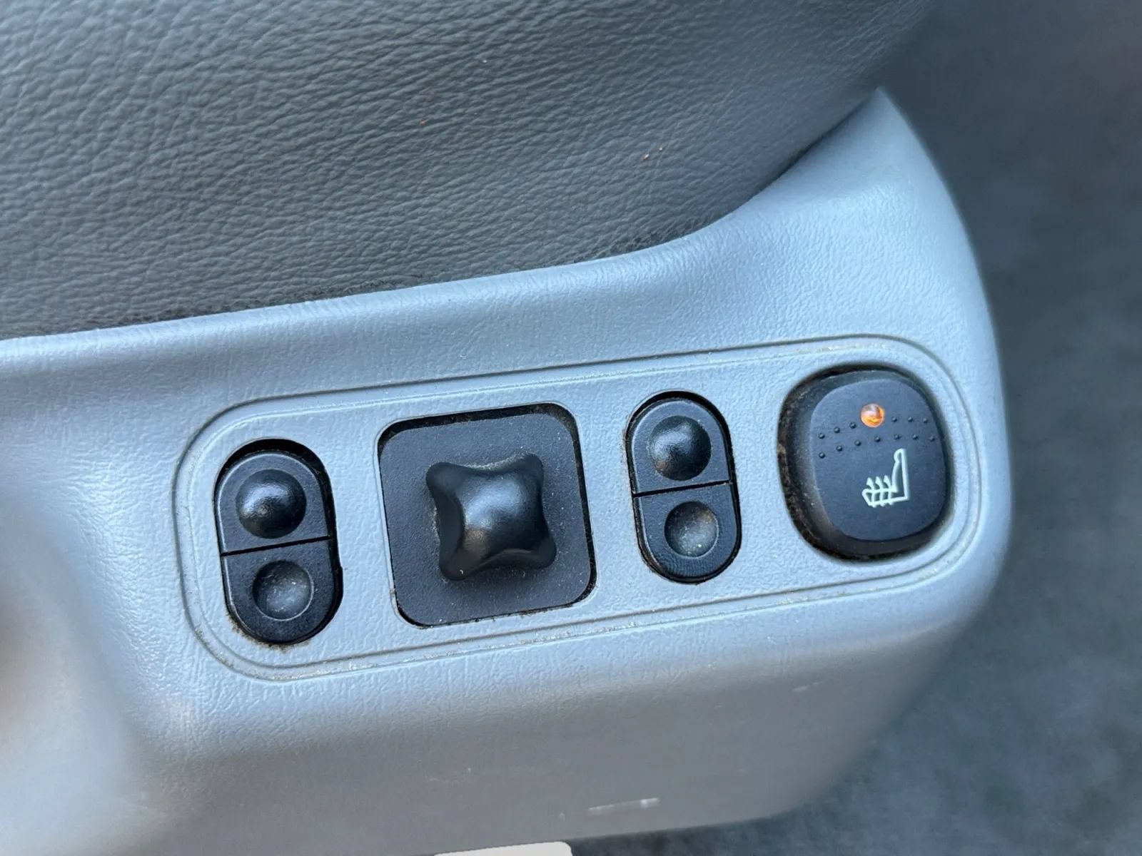 Used 2007 Ford F350 Lariat AWD/4WD image 23