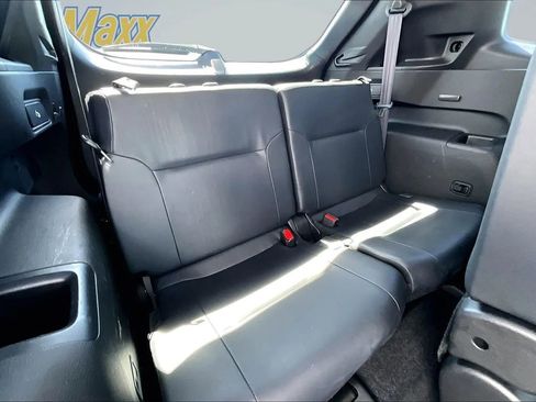 Used 2025 Mitsubishi Outlander SE AWD/4WD image 32